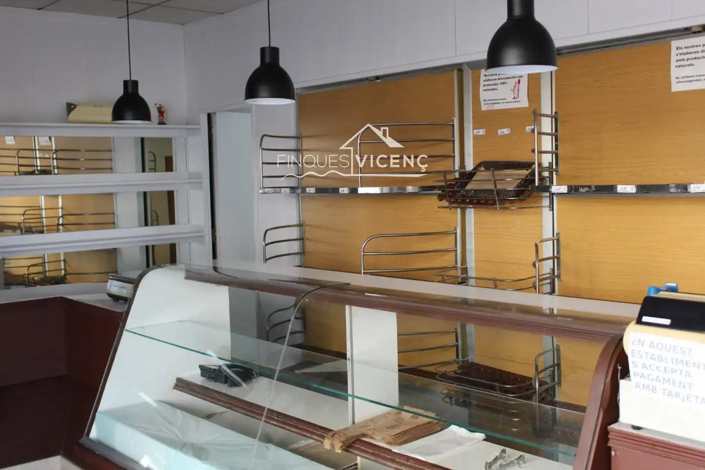 Local commercial à vendre à carrer del francas