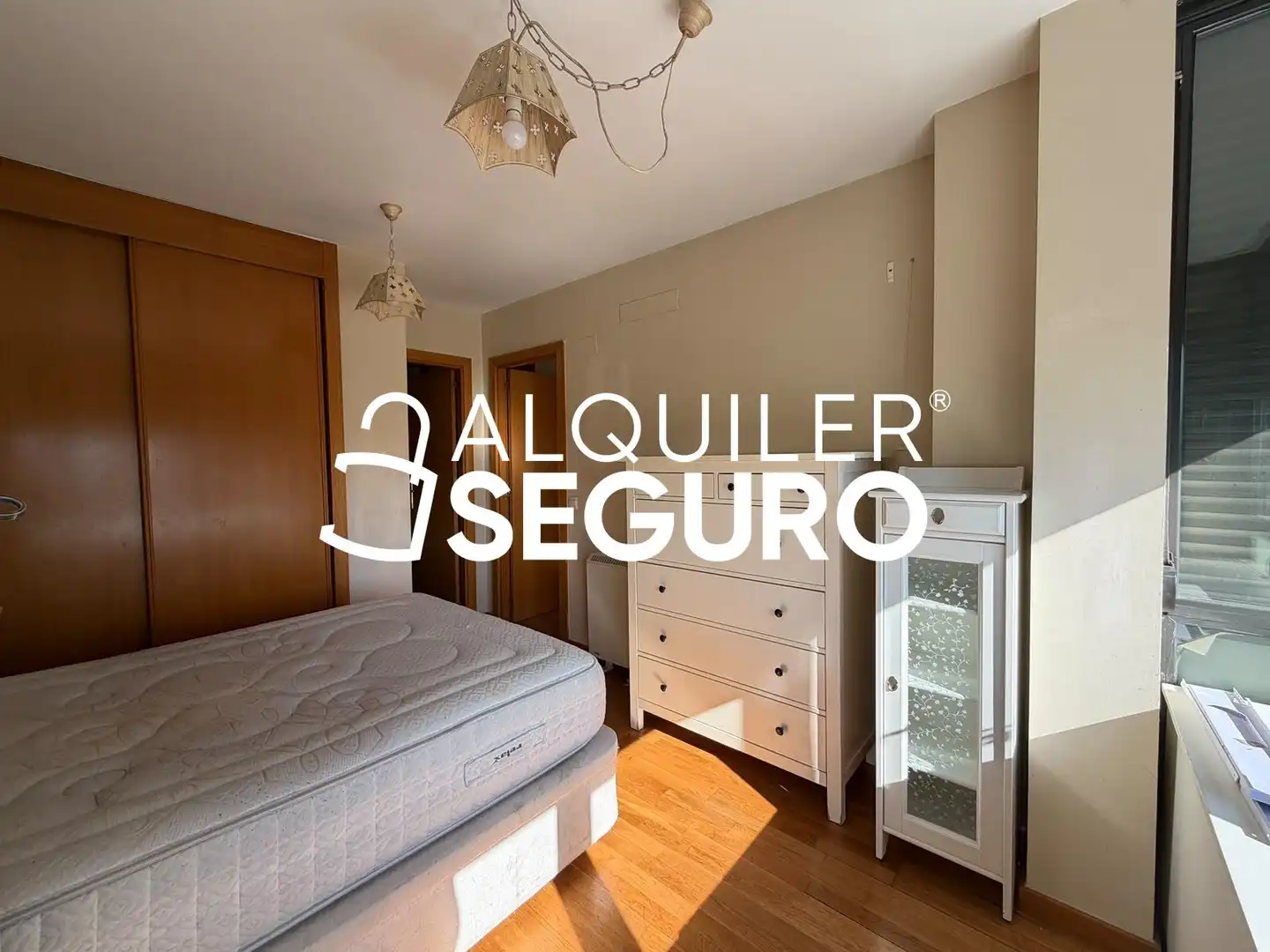 Habitación de Piso de alquiler en Madrid con Aire acondicionado, Calefacción y Piscina