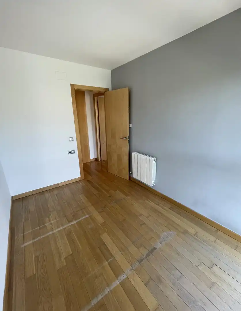 Habitación de Piso en venta en Igualada con Calefacción y Jardín privado