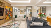 Living room of Flat for sale in  Madrid Capital  with Heating, Terrace and Storage room