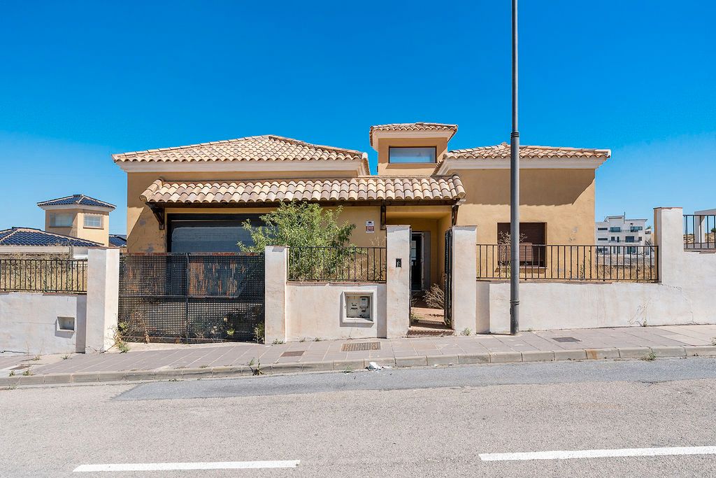 Exterior view of House or chalet for sale in La Zubia  with Storage room and Community pool