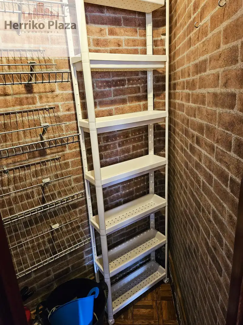 Piso en venta en Barakaldo  con Calefacción