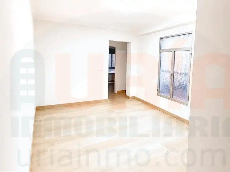 Schlafzimmer von Wohnung zur Miete in Oviedo 