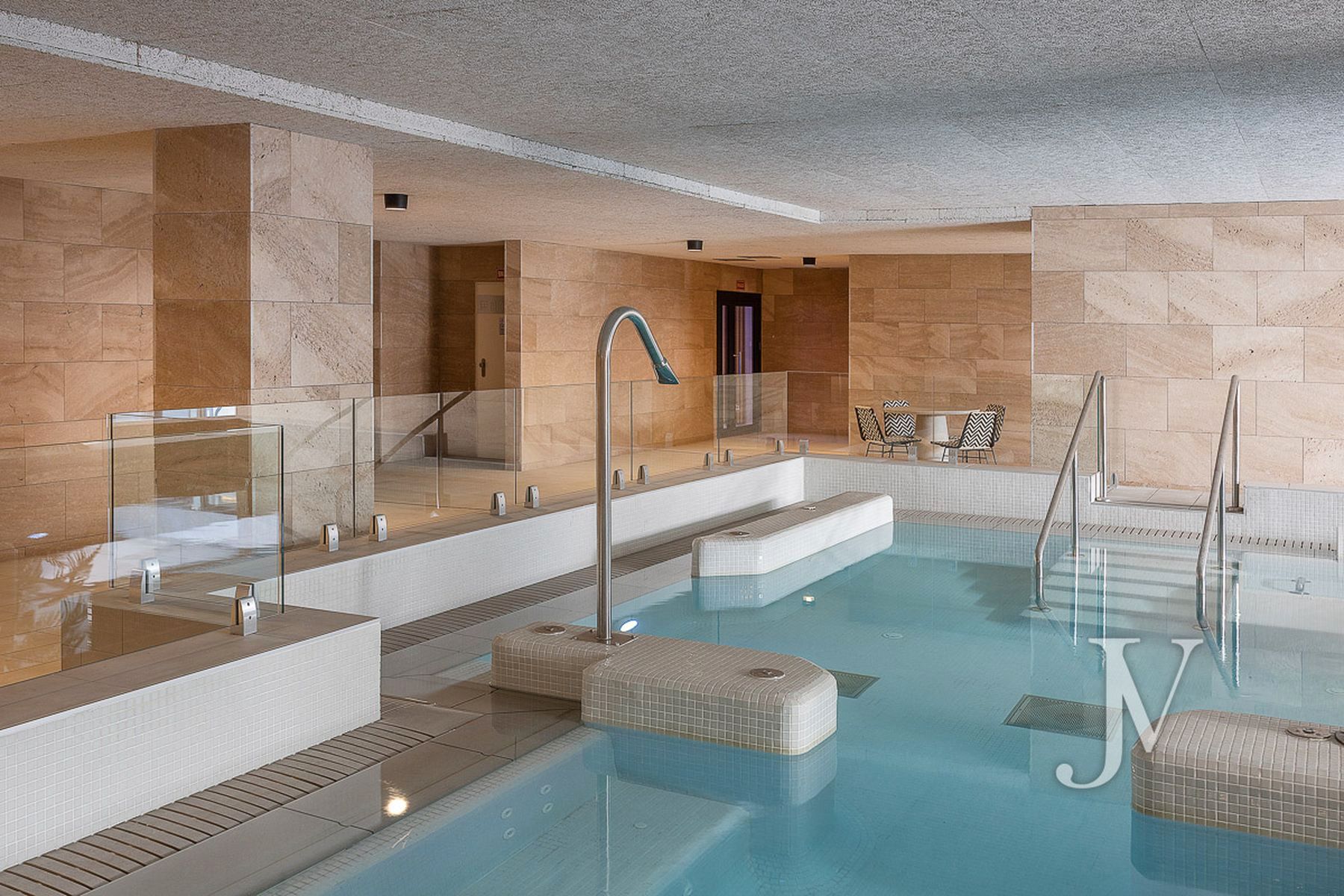 Piscina de Àtic en venda en  Madrid Capital amb Aire condicionat, Calefacció i Terrassa