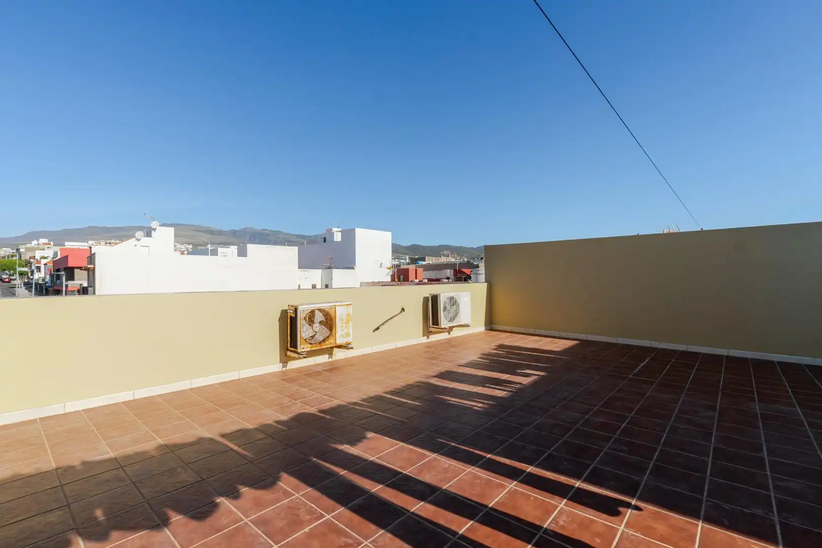 Terraza de Piso en venta en Ingenio con Amueblado