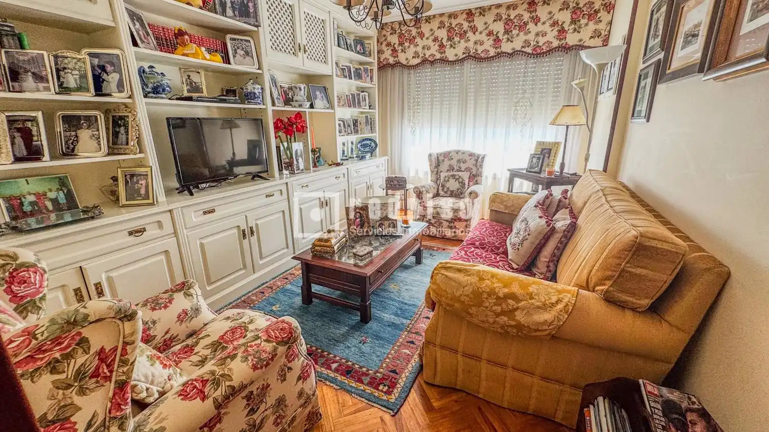 Sala de estar de Piso en venta en A Coruña Capital  con Parquet y Trastero