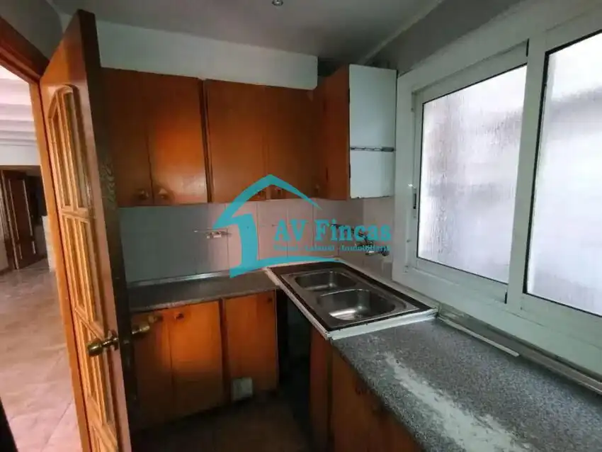 Küche von Wohnung zum Verkauf in Pallejà