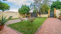 Jardí de Casa o xalet en venda en Mairena del Alcor amb Aire condicionat i Piscina