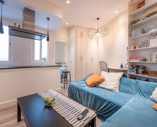 Dormitori de Apartament en venda en  Madrid Capital amb Aire condicionat i Terrassa