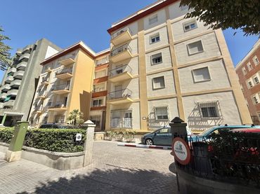 Wohnung mit Balkon zum Verkauf in Avenida Andalucia De