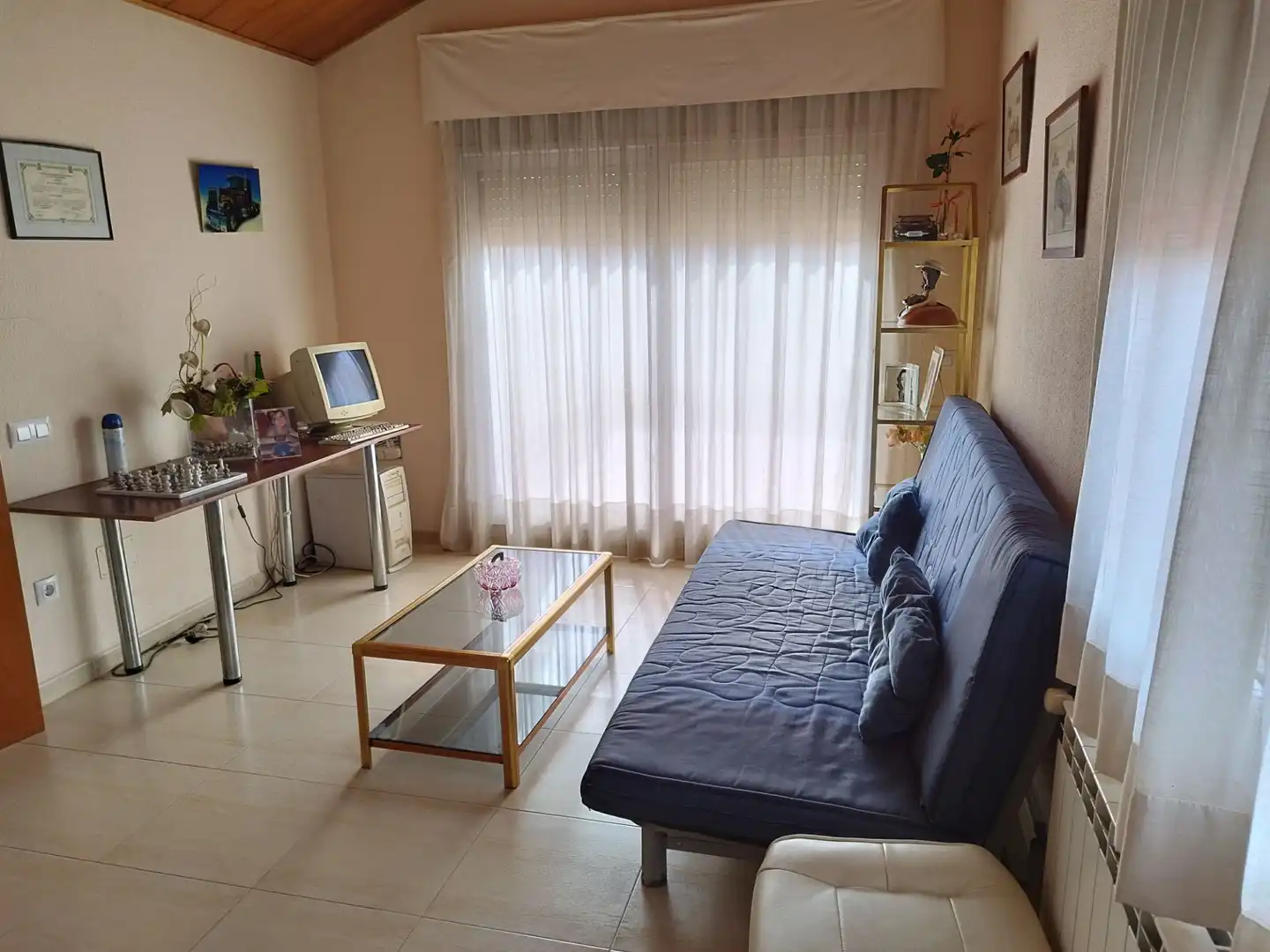 Sala de estar de Casa o chalet en venta en Riudellots de la Selva con Aire acondicionado, Calefacción y Jardín privado