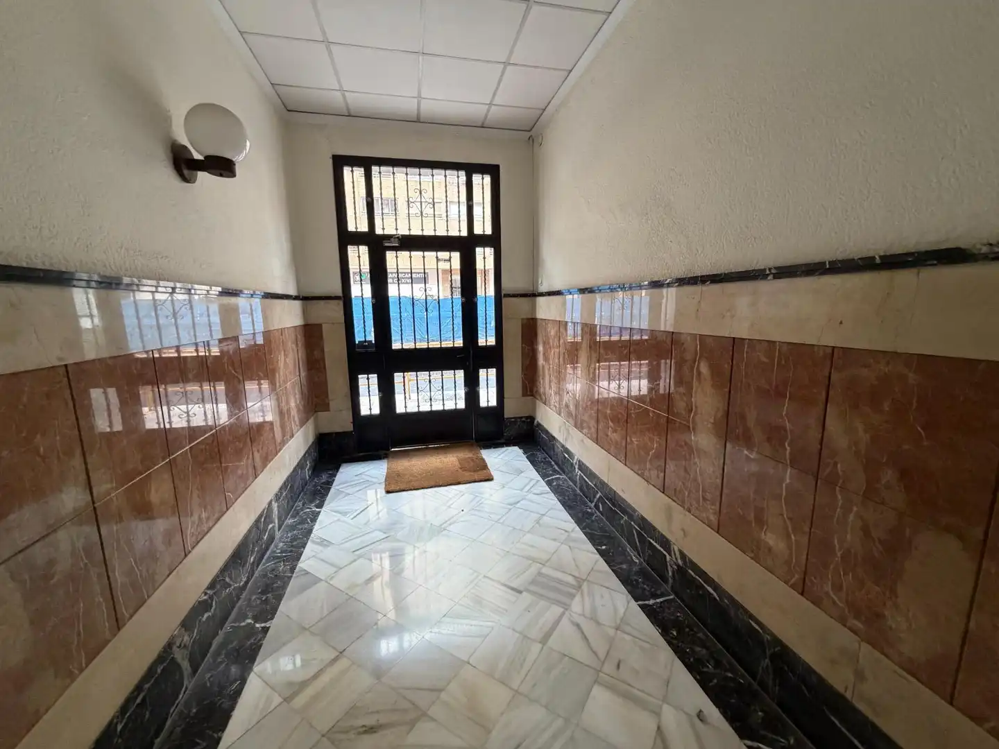 Flat for sale in Valencia  with Air Conditioner, Furnished and Balcony
