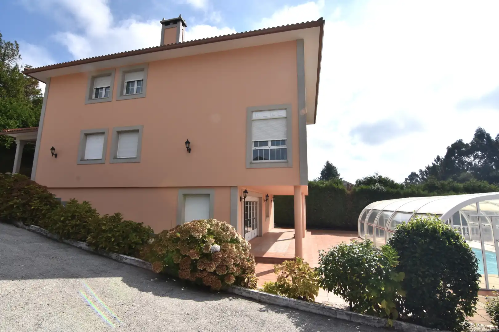 Vista exterior de Casa o chalet en venta en Bergondo con Calefacción, Jardín privado y Parquet