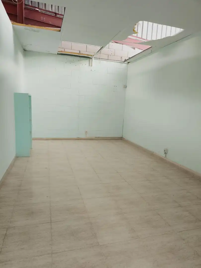 Industrial buildings for sale in Gines