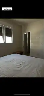 Schlafzimmer von Dachboden zur Miete in Estepona mit Klimaanlage, Terrasse und Abstellraum