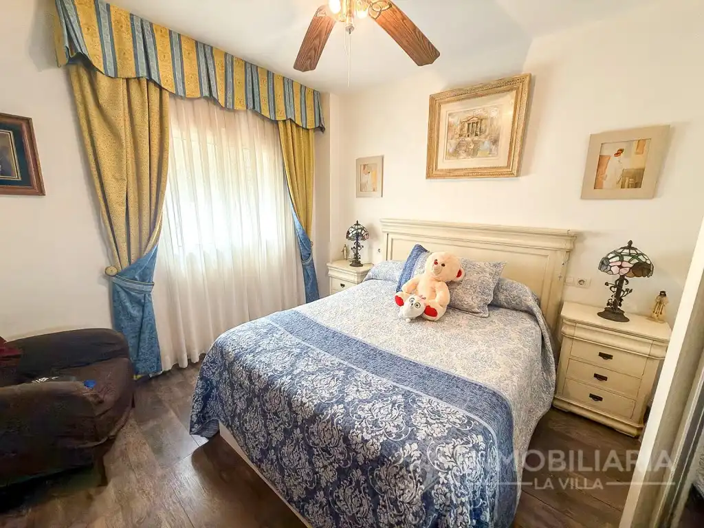 Flat with lift for sale in Calle Doctor Palomo Y Anaya, imagen 5