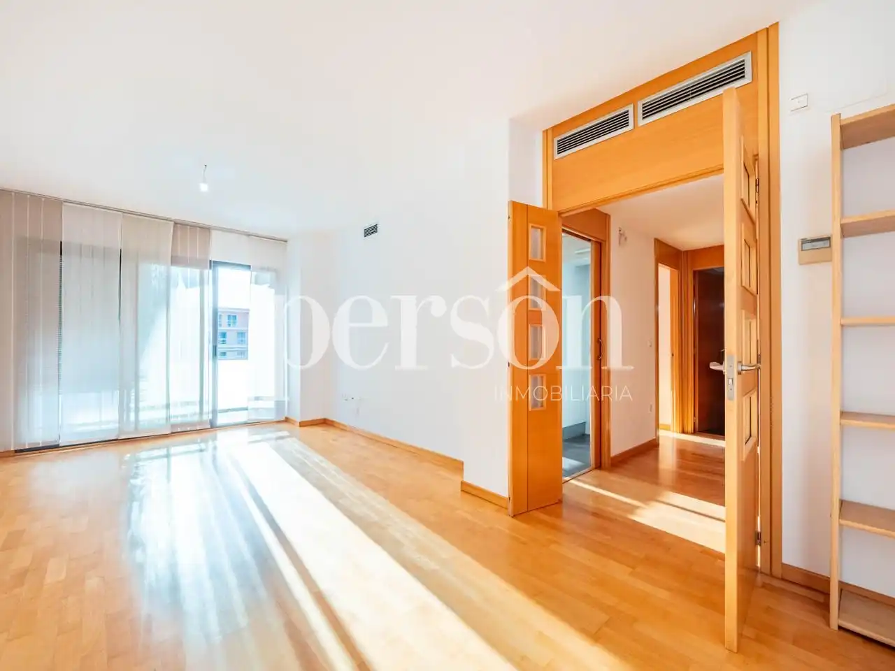 Flat with terrace for sale in Casas Verdes