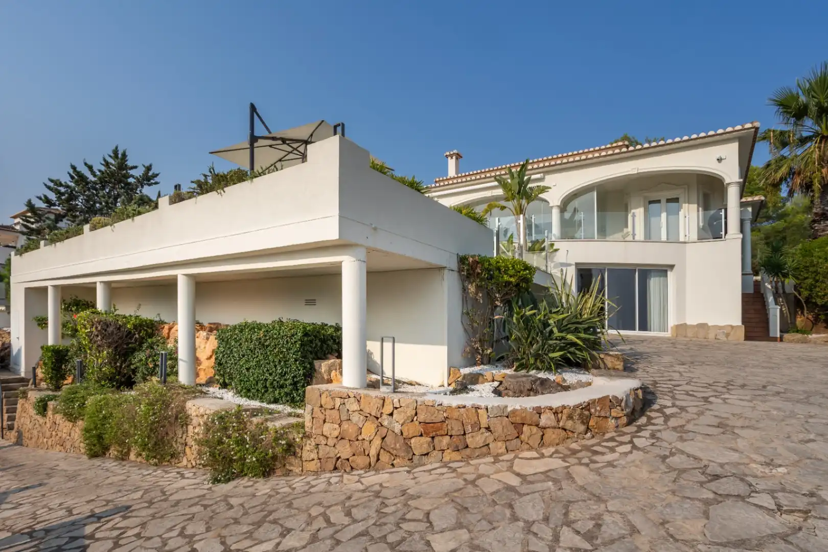 Chalet con piscina en venta en La Sella