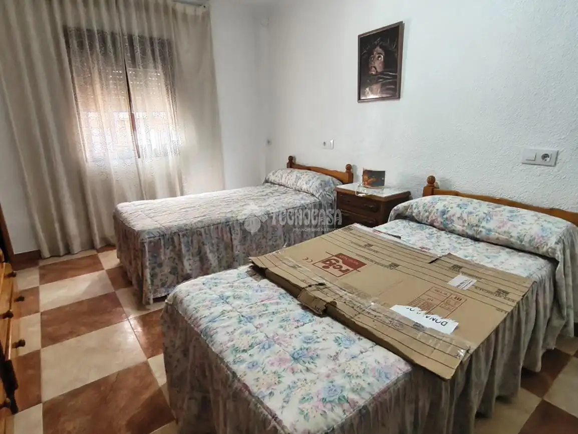 Dormitori de Casa adosada en venda en La Carolina amb Moblat