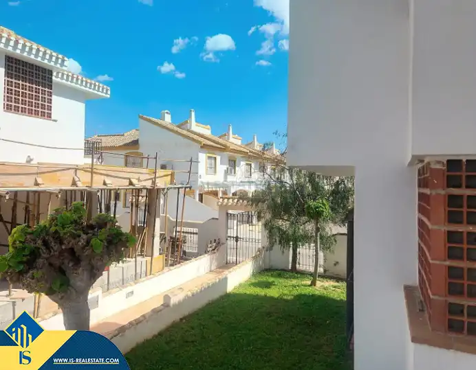 Jardí de Casa o xalet en venda en Pilar de la Horadada amb Terrassa, Moblat i Piscina comunitària