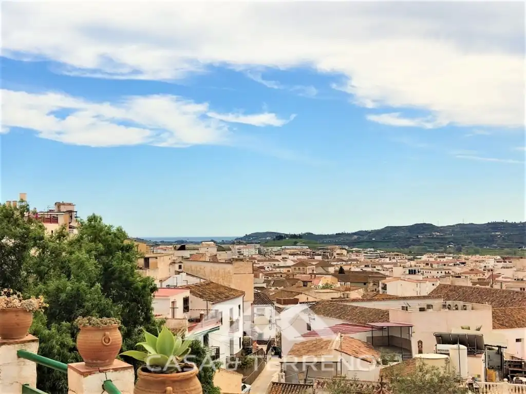 Vista exterior de Casa o chalet en venta en Vélez-Málaga con Terraza, TV y Internet