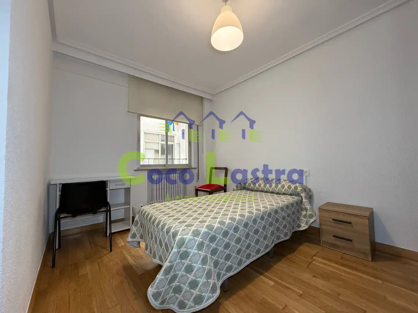 Bedroom of Flat for rent in Salamanca  with Heating, Parquet flooring and Furnished