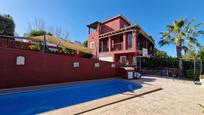 Vista exterior de Casa o xalet en venda en La Nucia amb Terrassa, Piscina i Balcó