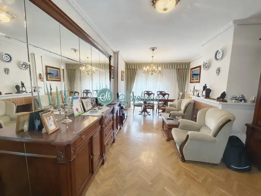 Sala de estar de Piso en venta en Segovia con Calefacción, Terraza y Trastero