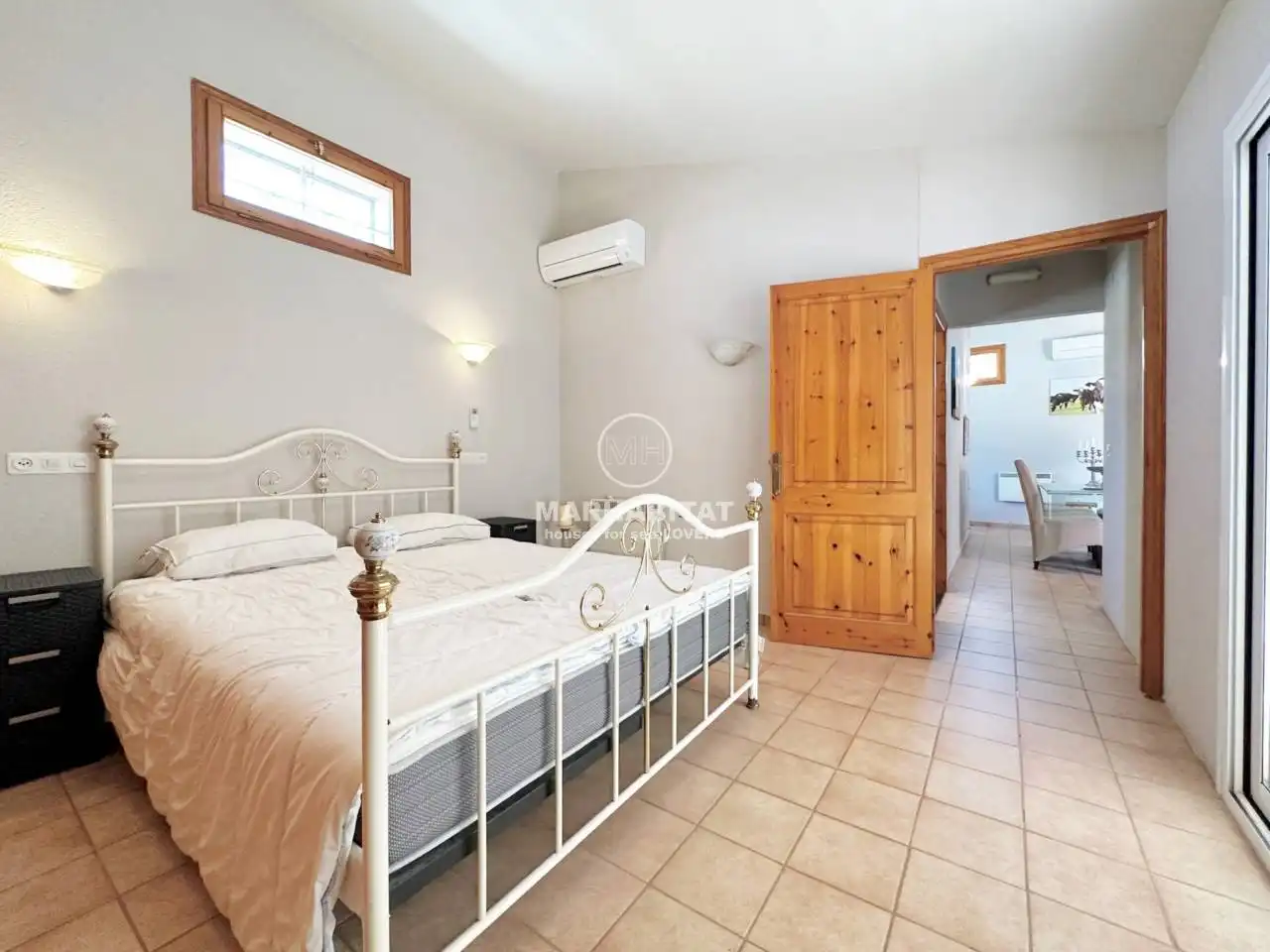 Dormitori de Casa o xalet en venda en L'Escala amb Aire condicionat, Jardí privat i Terrassa