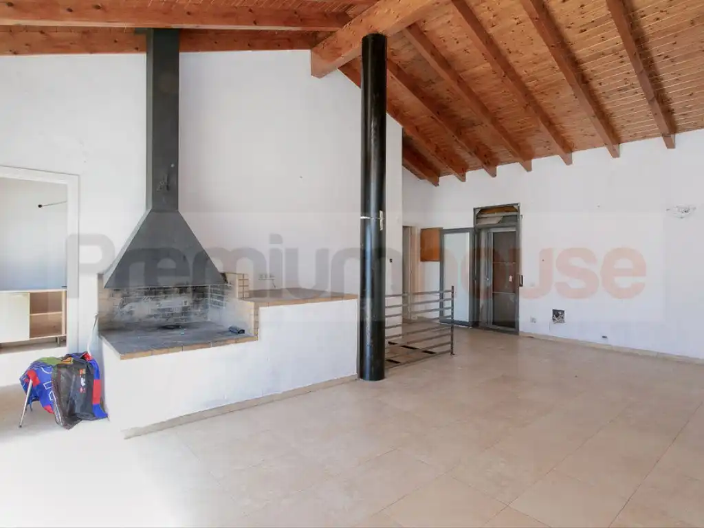 Sala d'estar de Casa o xalet en venda en Corbera de Llobregat, Barcelona