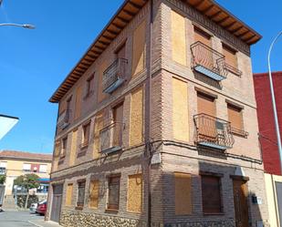 Vista exterior de Casa o xalet en venda en León Capital  amb Calefacció