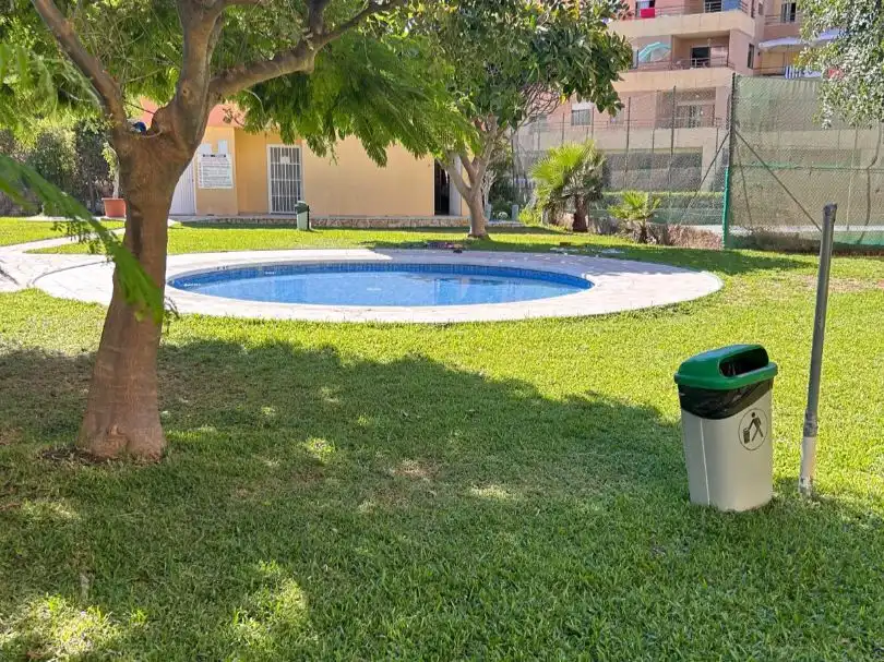 Appartamento con piscina in vendita a Paseo Marítimo Travesía D 86a, imagen 17