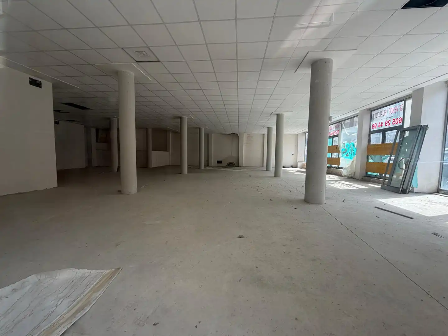 Local comercial en venta en Passatge Sud 5, imagen 2