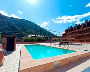 Piscina de Pis en venda en Rialp amb Calefacció, Terrassa i Piscina