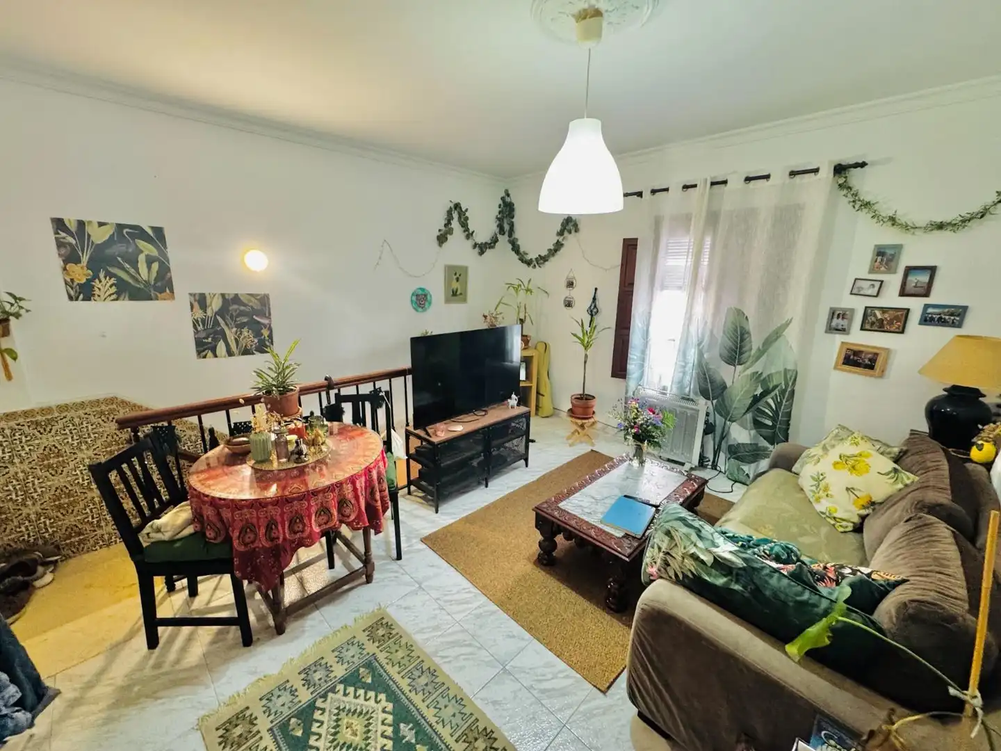 Sala d'estar de Casa o xalet en venda en Frigiliana amb Aire condicionat, Calefacció i Jardí privat