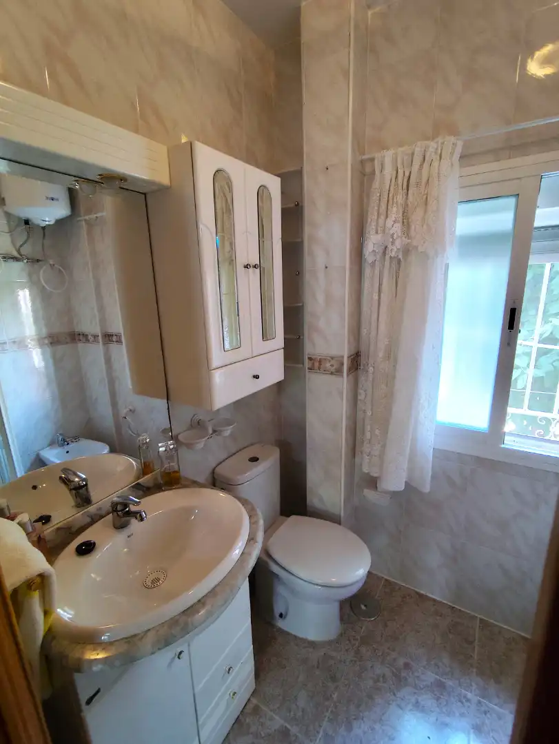 Bathroom of Flat for sale in Aranjuez  with Air Conditioner, Heating and Terrace