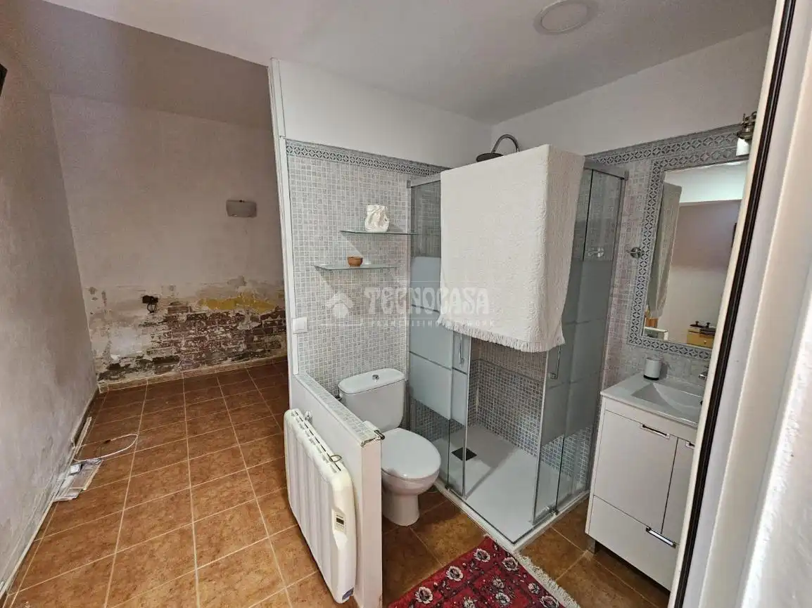 Bathroom of Detached homes for sale in El Puente del Arzobispo  with Heating