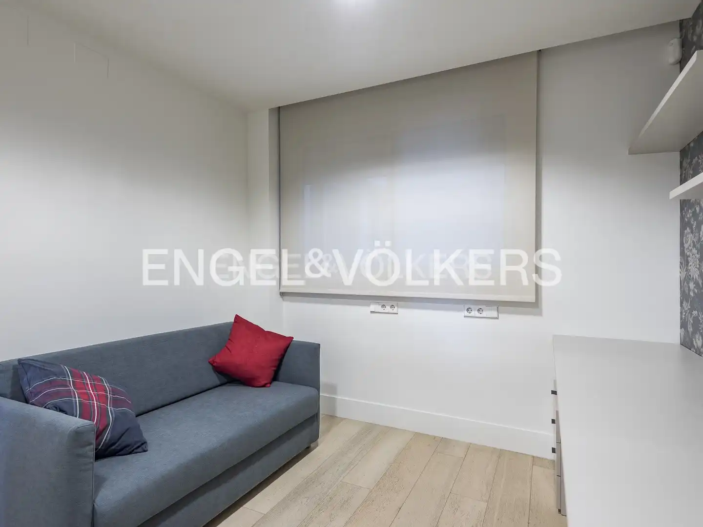 Bedroom of Flat for rent in Barcelona  with Air Conditioner, Heating and Parquet flooring