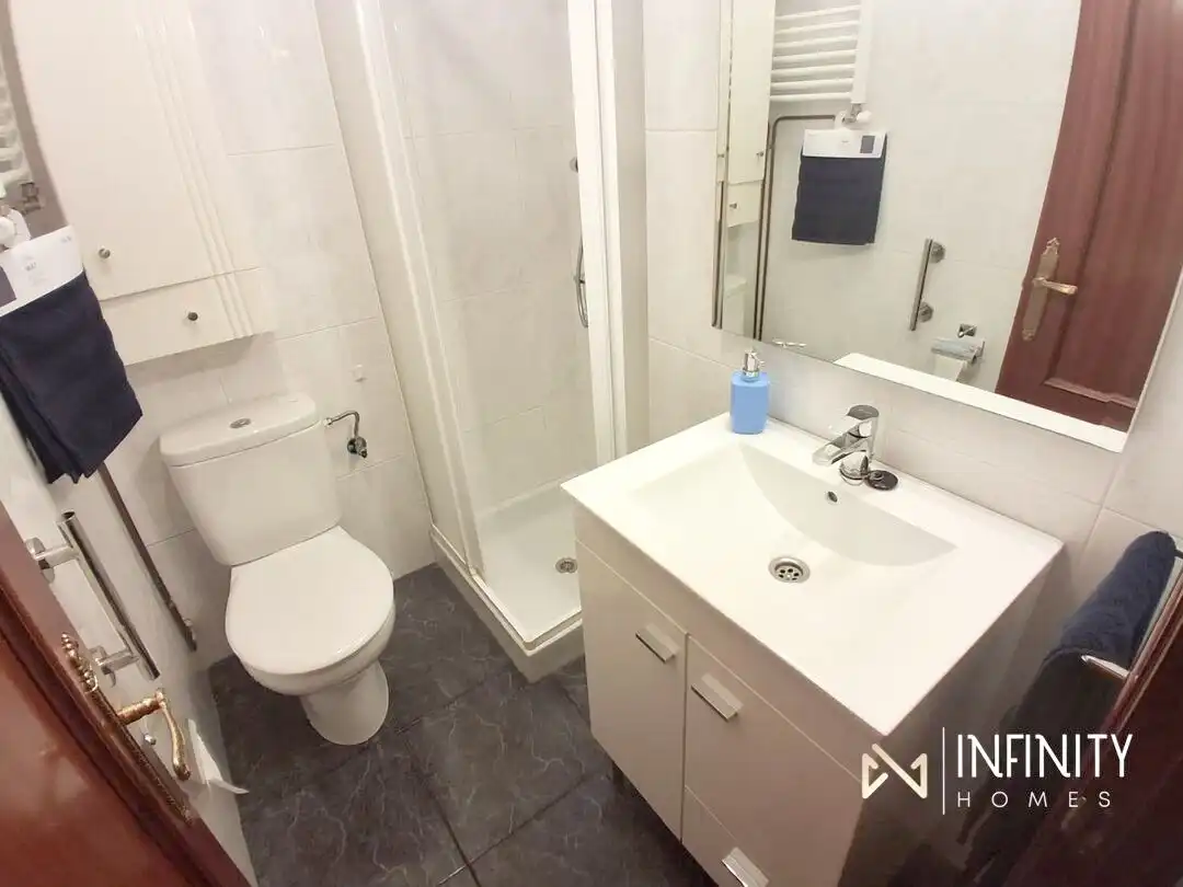 Baño de Piso de alquiler en Bilbao  con Calefacción