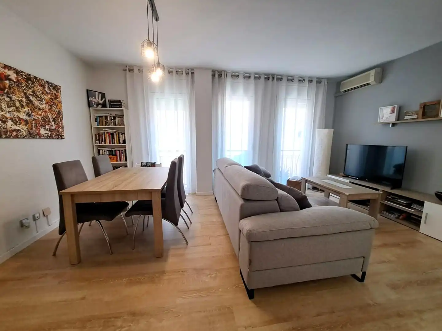 Sala d'estar de Pis en venda en Olesa de Montserrat amb Aire condicionat i Calefacció