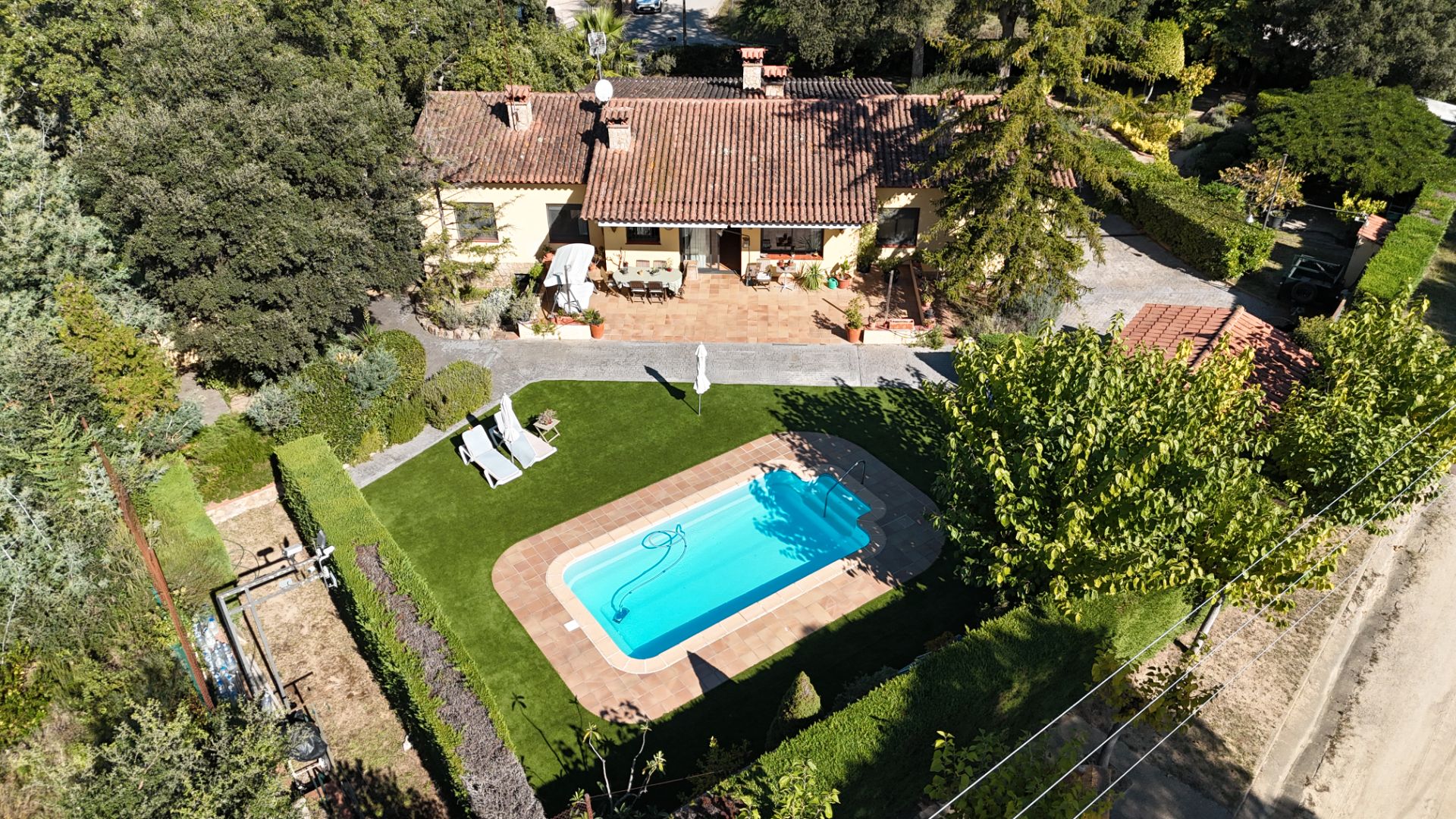 Vista exterior de Casa o xalet en venda en Caldes de Malavella amb Aire condicionat, Calefacció i Jardí privat