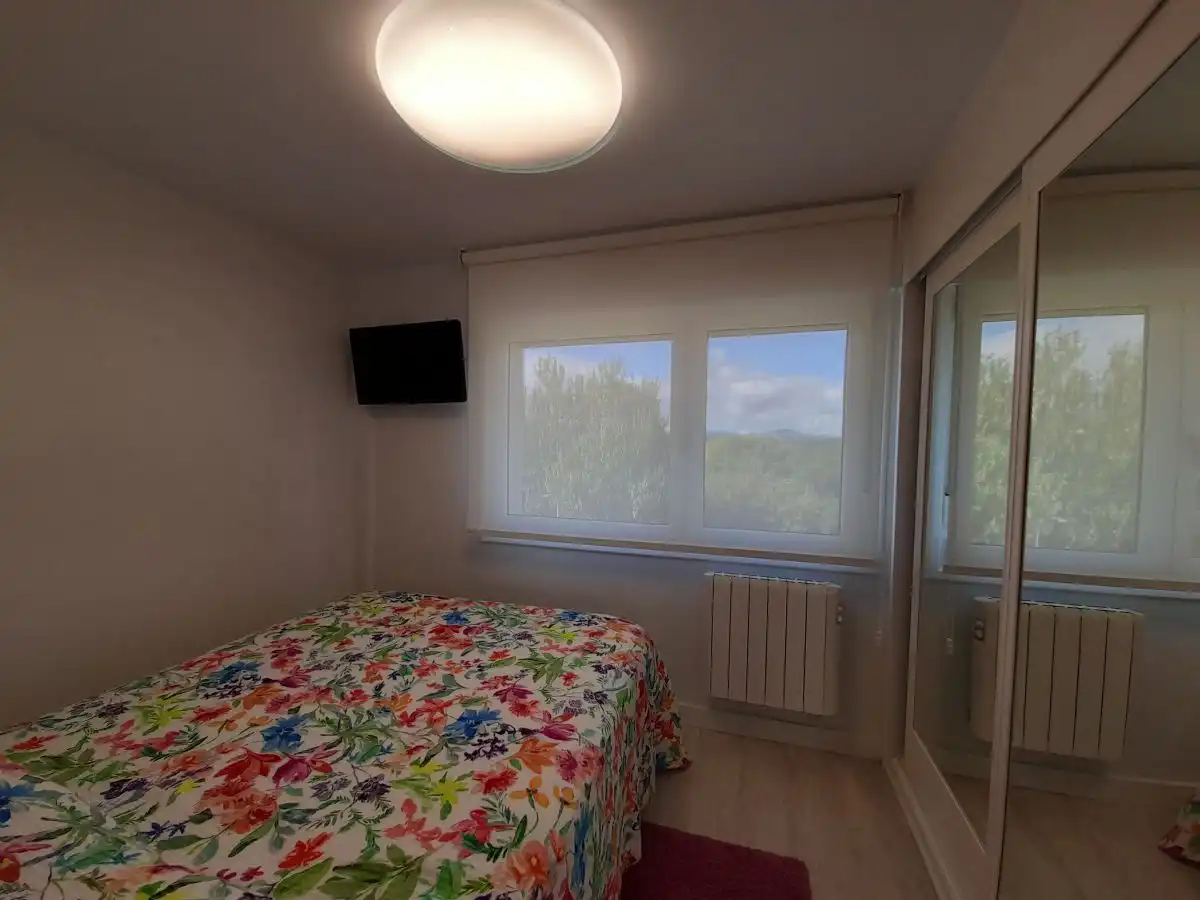 Habitación de Piso de alquiler en Laredo con Calefacción, Terraza y Amueblado