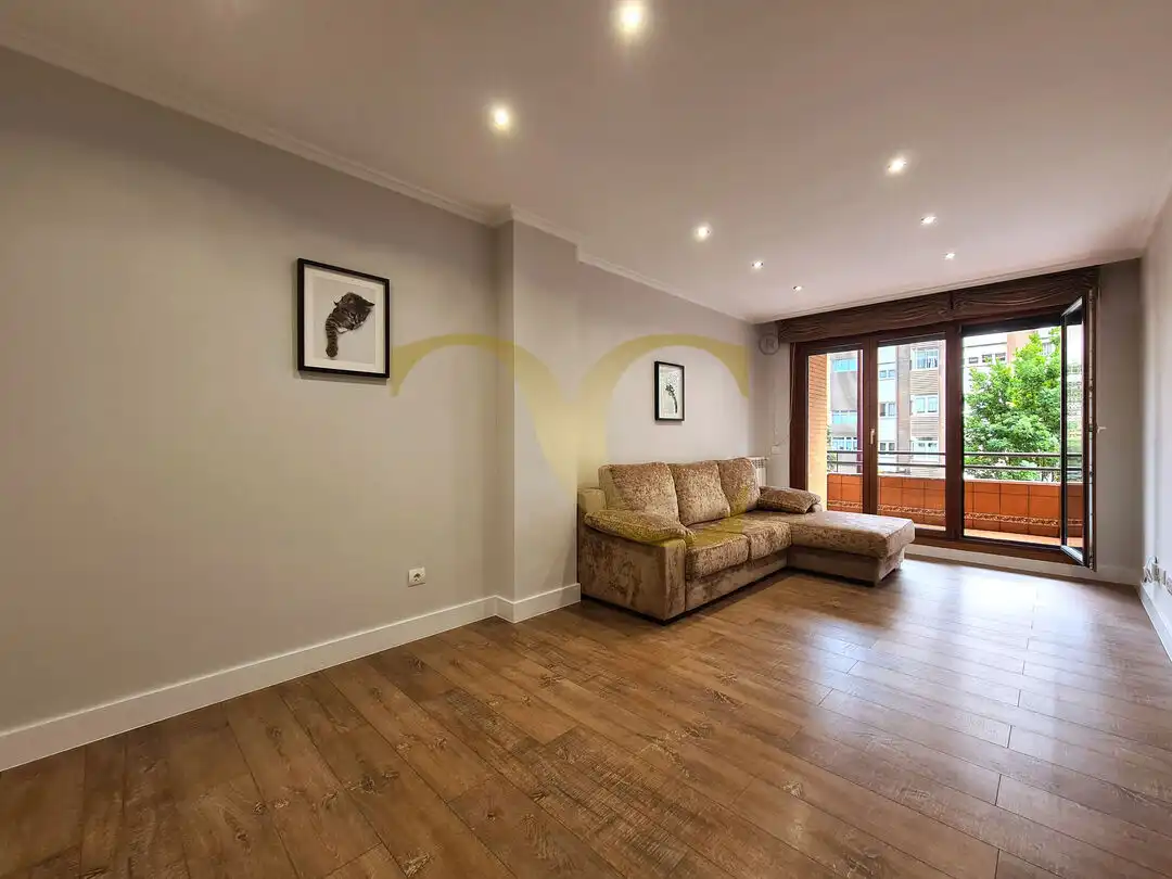 Sala de estar de Piso en venta en Gijón  con Calefacción, Jardín privado y Terraza