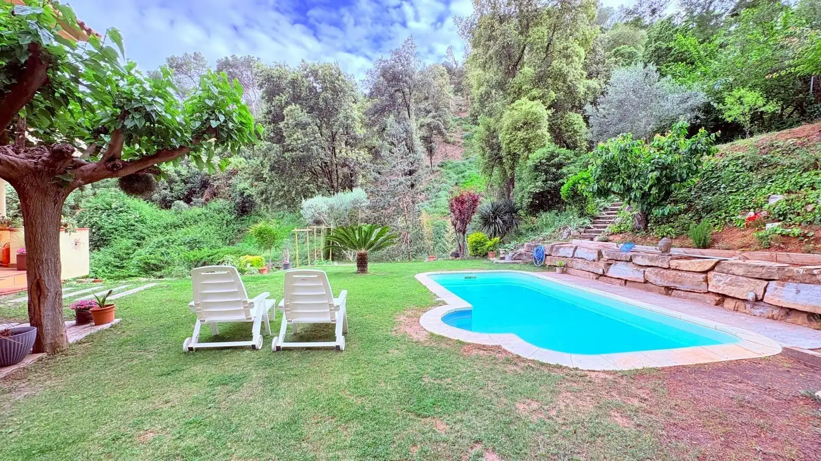 Piscina de Casa o xalet en venda en Castellar del Vallès amb Calefacció, Jardí privat i Terrassa