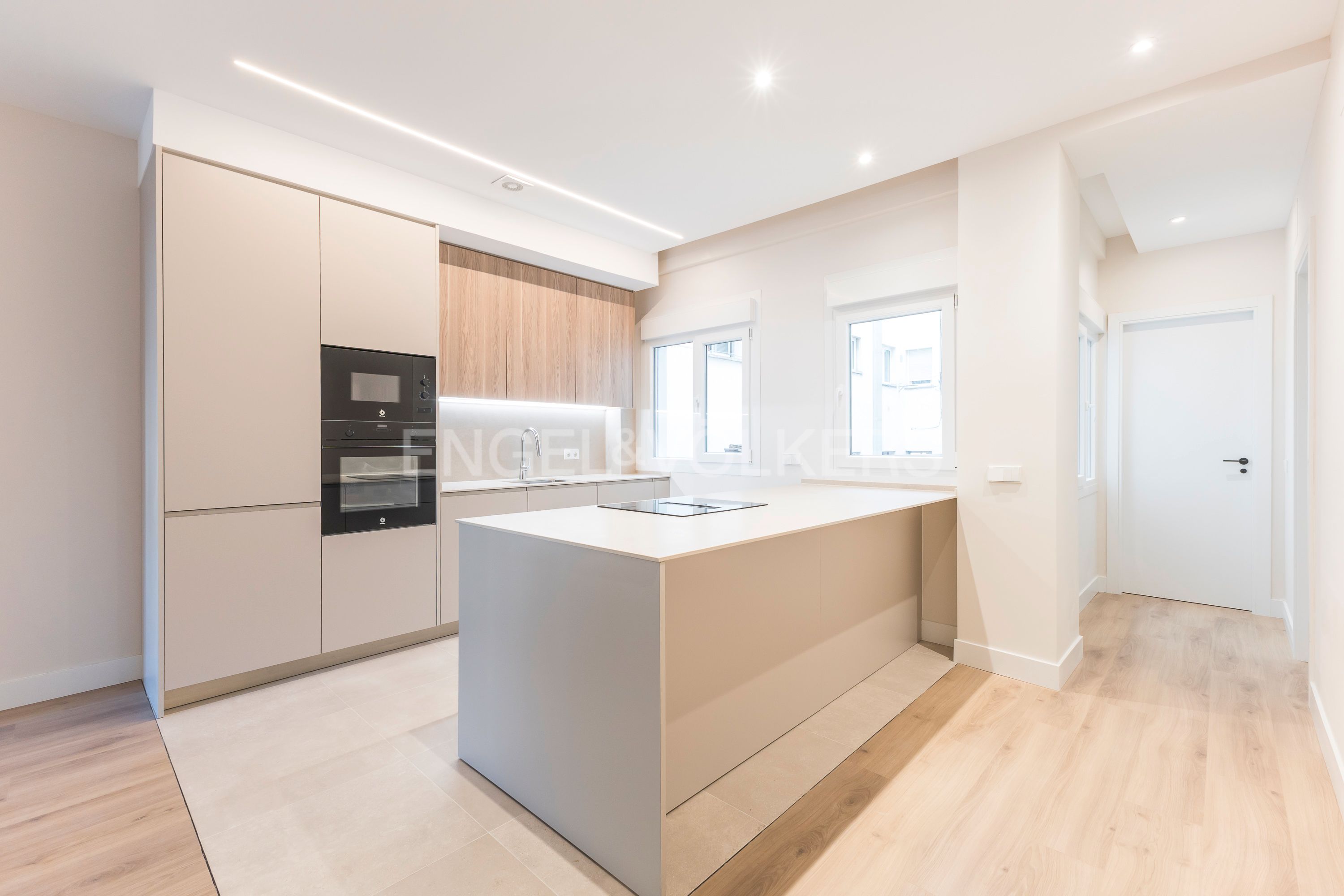Cuina de Apartament en venda en  Madrid Capital amb Aire condicionat i Calefacció