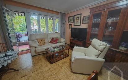 Living room of Flat for sale in  Madrid Capital  with Air Conditioner and Terrace