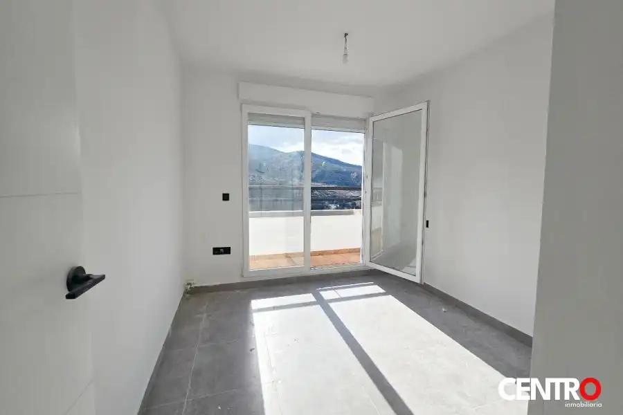 Terrasse von Wohnung zum Verkauf in Cenes de la Vega mit Klimaanlage, Heizung und Privatgarten