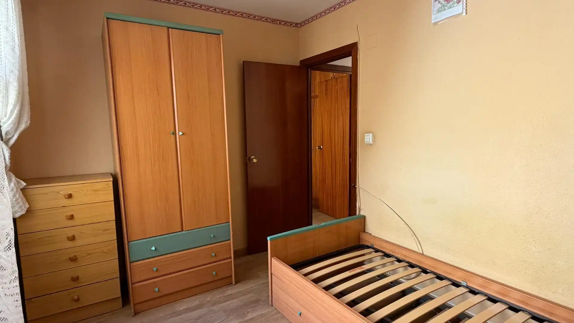 Habitación de Piso de alquiler en Zaragoza con Calefacción, Trastero y Balcón