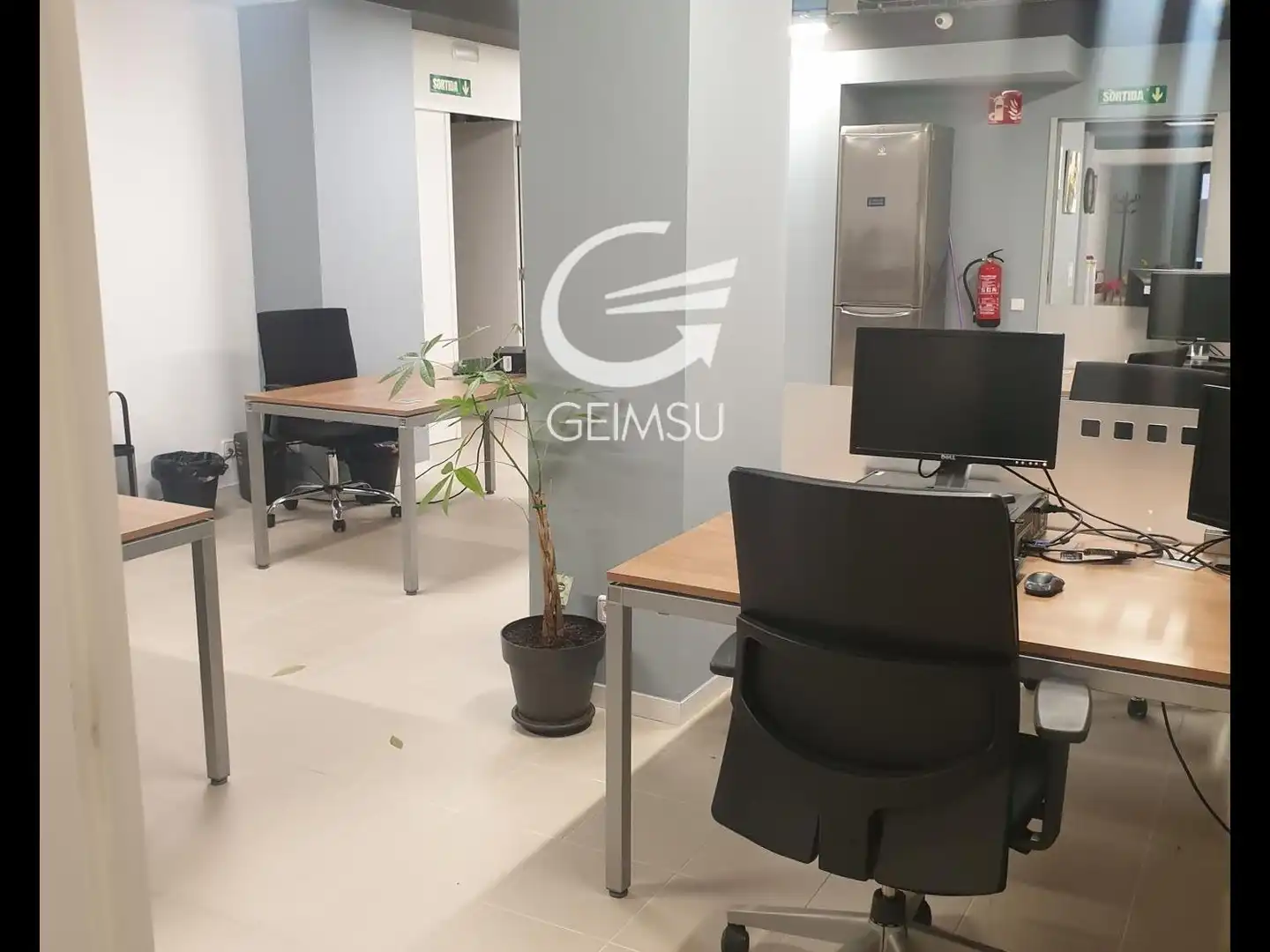 Gewerbefläche zum Verkauf in CALLE DE LA PUBILLA CASES, imagen 4