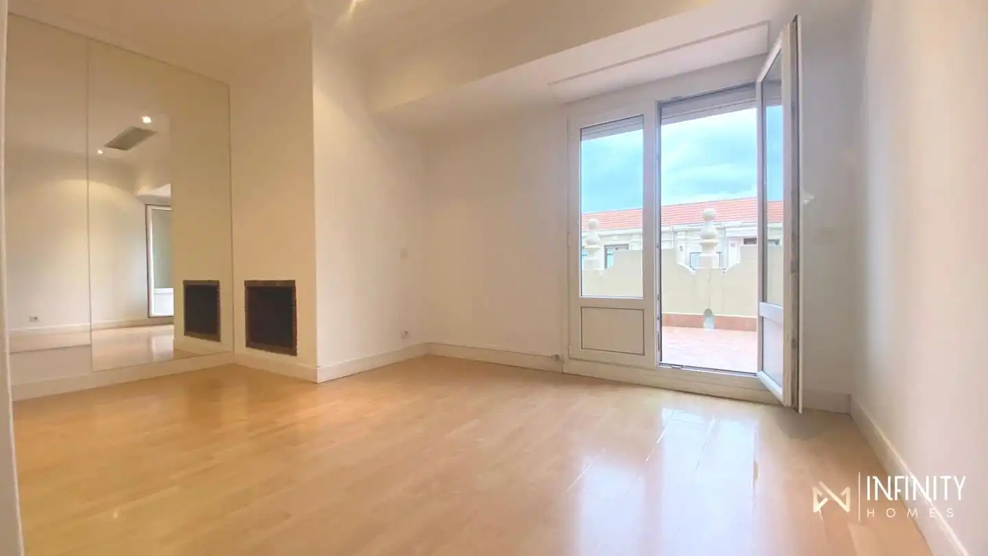 Sala de estar de Piso en venta en Bilbao  con Calefacción, Terraza y Balcón